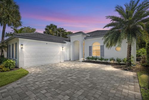 118 N Village Way, Jupiter, FL, 33458-7818 | Card Image