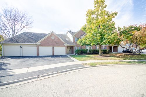 x1-122 Stirling Ln, Schaumburg, IL, 60194-4889 | Card Image