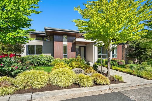 8270 Se 31st St, Mercer Island, WA, 98040-5048 | Card Image