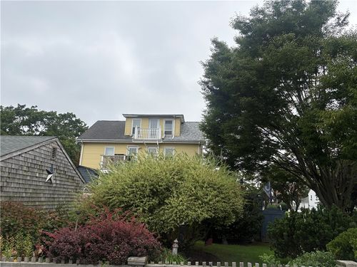 3-282 State St, Bristol, RI, 02809-3657 | Card Image
