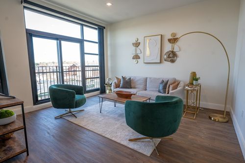 apt-501-136 Essex St, Lawrence, MA, 01840-1917 | Card Image