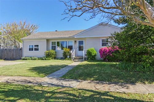 1622 Ara Street, Norfolk, VA, 23503 | Card Image