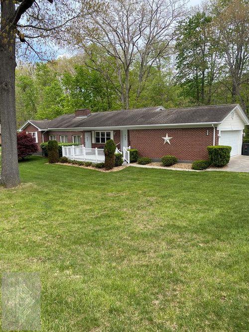657 Old Bluefield Road, Princeton, WV, 24740 | Card Image