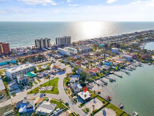 15305 Harbor Dr, MADEIRA BEACH, FL, 33708-1820 | Card Image