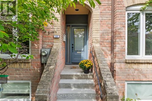 12 St. James Court, Toronto (Cabbagetown-South St. James Town), ON, M4X1X4 | Card Image