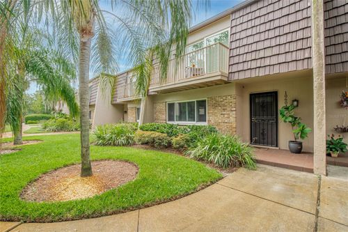 10604 Carrollbrook Ln, TAMPA, FL, 33618-4128 | Card Image