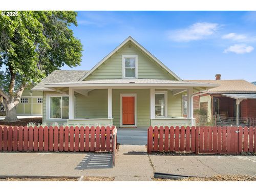 309 W 7th St, The Dalles, OR, 97058-1828 | Card Image