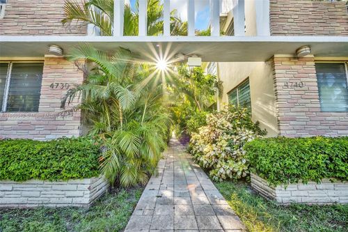apt-20-4740 Pine Tree Dr, Miami Beach, FL, 33140-3167 | Card Image