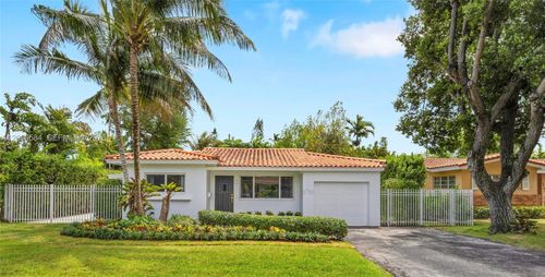 5750 Sw 52nd Ter, Miami, FL, 33155-6329 | Card Image