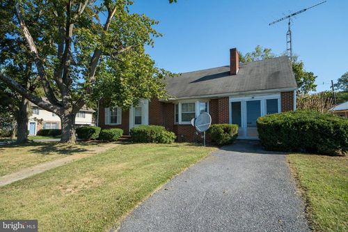 670 Northern Ave, HAGERSTOWN, MD, 21742-2788 | Card Image