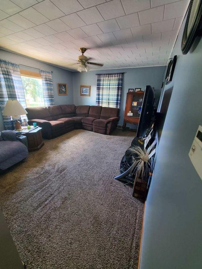 2271 200th Street, Home with 4 bedrooms, 1 bathrooms and 2 parking in Humboldt IA | Image 36