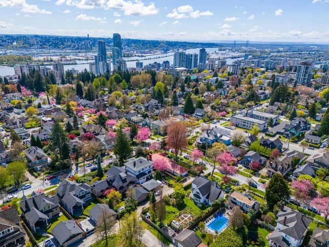 301 Third Street, House other with 4 bedrooms, 2 bathrooms and 2 parking in New Westminster BC | Image 32