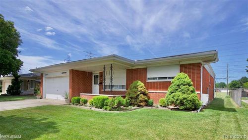 13325 Iowa Dr, Warren, MI, 48088-3139 | Card Image