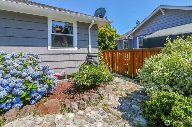 11729 Phinney Ave N, House other with 4 bedrooms, 2 bathrooms and 2 parking in Seattle WA | Image 29