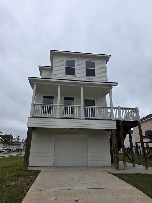 8810 Bent Oak Ln, Hitchcock, TX, 77563-1637 | Card Image