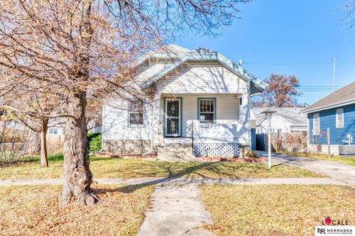 3238 U St, Lincoln, NE, 68503-3253 | Card Image