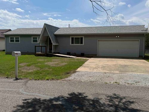 5461 N Delaware, Wichita, KS, 67204 | Card Image
