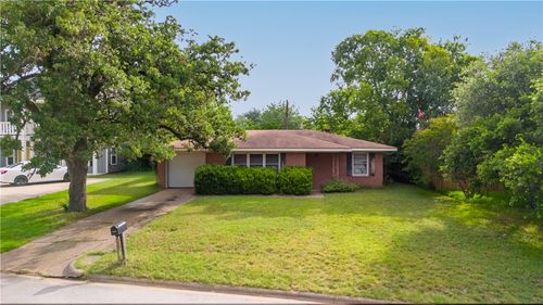 4401 Oaklawn St, Bryan, TX, 77801-4720 | Card Image