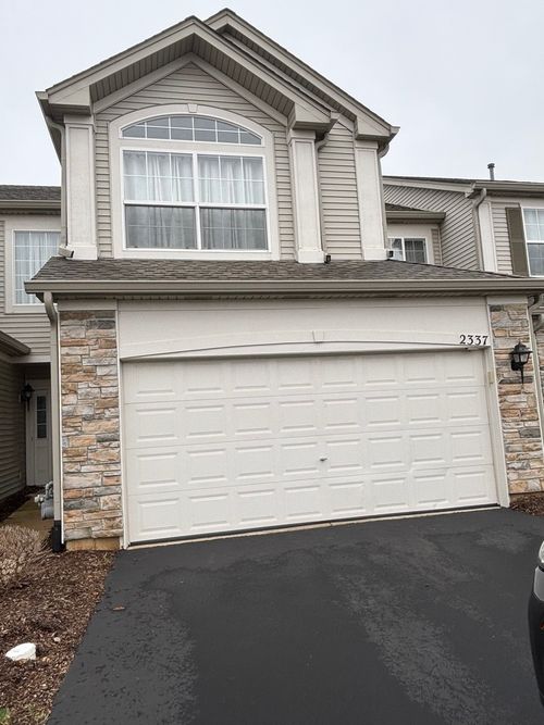 2337 Summerlin Dr, Aurora, IL, 60503-8203 | Card Image