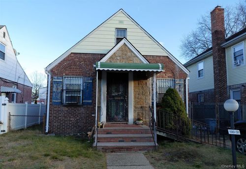 130-31 218th St, Laurelton, NY, 11413-1232 | Card Image