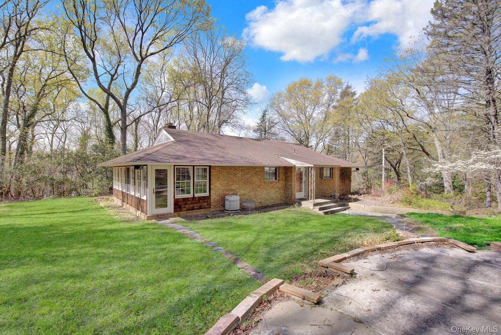 Residential in Oyster Bay 5