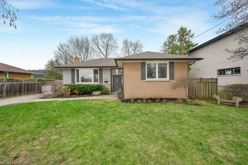 602 Stephens Cres, Oakville, ON, L6K1Y3 | Card Image