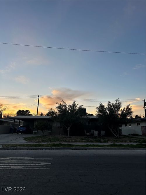 1313 Pyramid Dr, Las Vegas, NV, 89108-1130 | Card Image