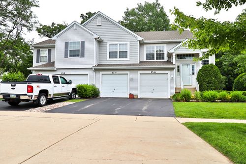 2314 Woodside Dr, Carpentersville, IL, 60110-3326 | Card Image