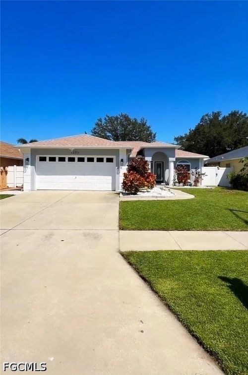 12711 Pineforest Way E, Largo, FL, 33773-1720 | Card Image