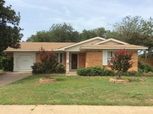 1201 Travis St, Garland, TX, 75040-4972 | Card Image