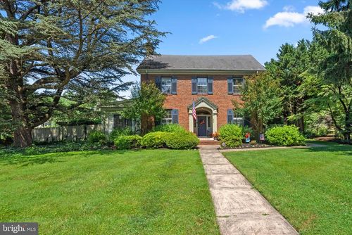 305 College Pl, FREDERICK, MD, 21701-4838 | Card Image