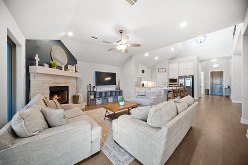 225 Lariat Trl, Waxahachie, TX, 75165-8715 | Card Image