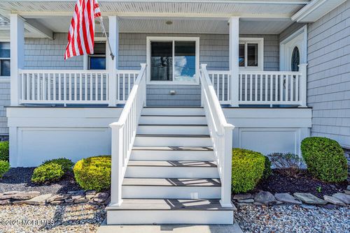 1648 Center St, Point Pleasant Boro, NJ, 08742-5159 | Card Image