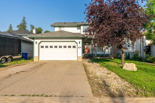 224 Williams Dr, Fort Mcmurray, AB, T9H5H2 | Card Image