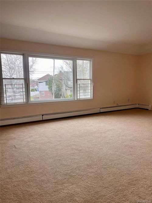 2-90-52 Borkel Pl, Queens Village, NY, 11428-1319 | Card Image