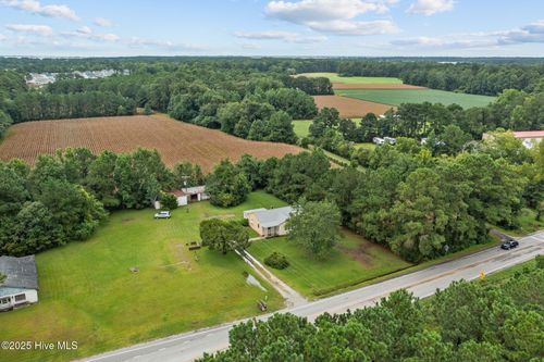 195 Queens Creek Rd, Swansboro, NC, 28584-8496 | Card Image