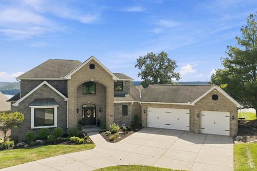33 Saint Andrews Dr, North Bend, OH, 45052 | Card Image