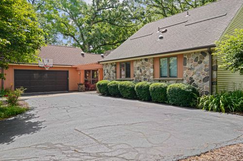 10701 84th Pl, Pleasant Prairie, WI, 53158-1305 | Card Image