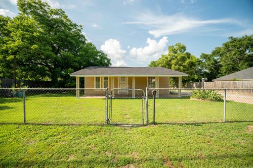 131 Wingate St, Longview, TX, 75602-5380 | Card Image