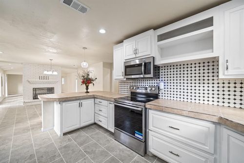 3042 County Road 510l, Brazoria, TX, 77422-6335 | Card Image