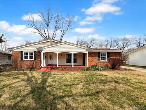 3325 Steed Dr, Florissant, MO, 63033-3748 | Card Image