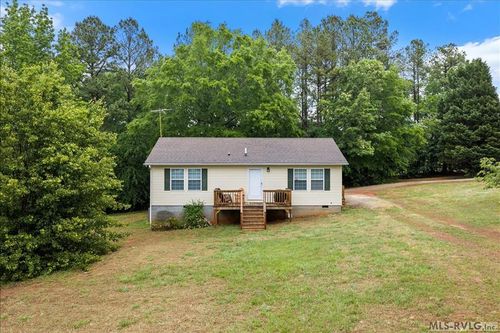 136 Cannon Ln, Bracey, VA, 23919-1813 | Card Image