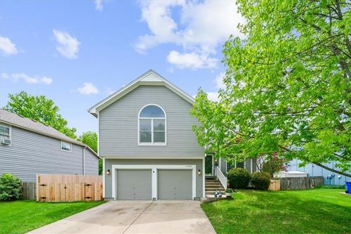17287 W 157th St, Olathe, KS, 66062-6346 | Card Image