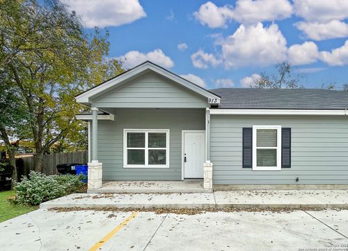 913 Seideman St, Seguin, TX, 78155 | Card Image