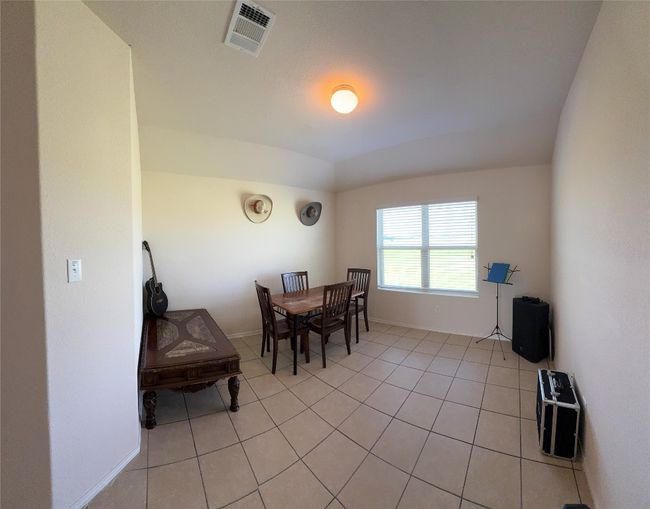 37E - 352 Circle Way, House other with 3 bedrooms, 3 bathrooms and 2 parking in Jarrell TX | Image 17