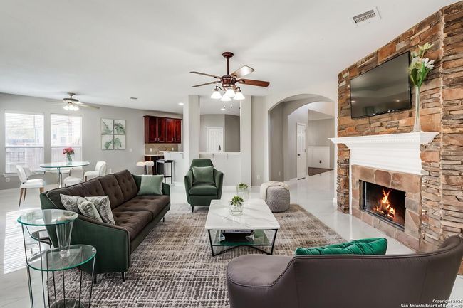 406 Primavera Loop, House other with 4 bedrooms, 4 bathrooms and null parking in Kyle TX | Image 11