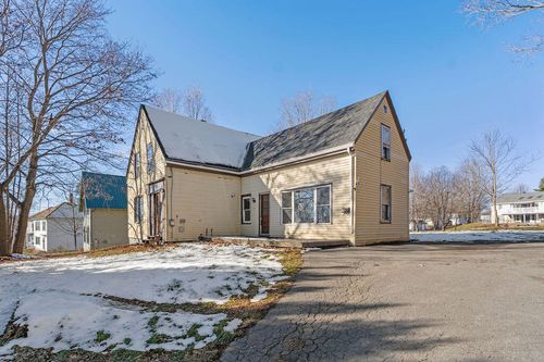 82 Summer Street, Dover-Foxcroft, ME, 04426 | Card Image