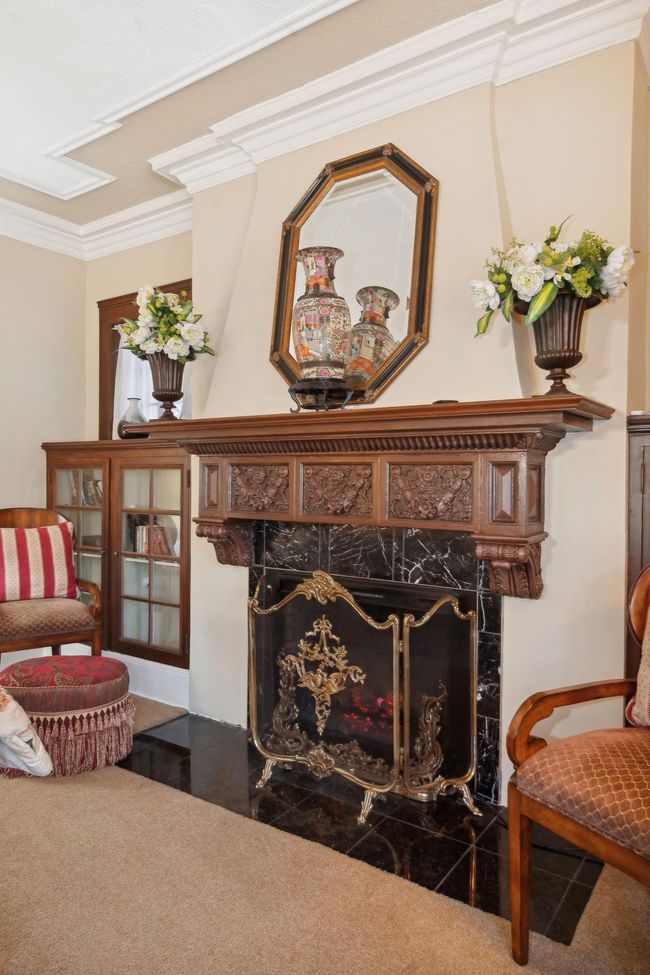 11_1121DouglasAve_3001_FamilyRoom_HiRes.jpg | Image 11