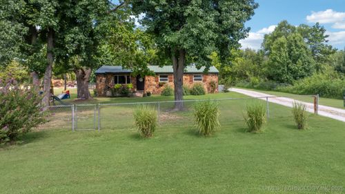 2015 N Okmulgee Ave, Okmulgee, OK, 74447-6542 | Card Image