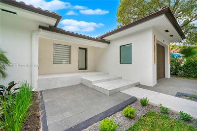 728 Majorca Ave, House other with 3 bedrooms, 3 bathrooms and null parking in Coral Gables FL | Image 3